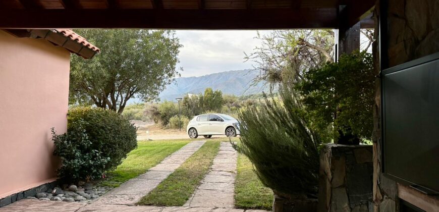 EXCELENTE CASA EN «BARRIO CERRADO CASCADAS»