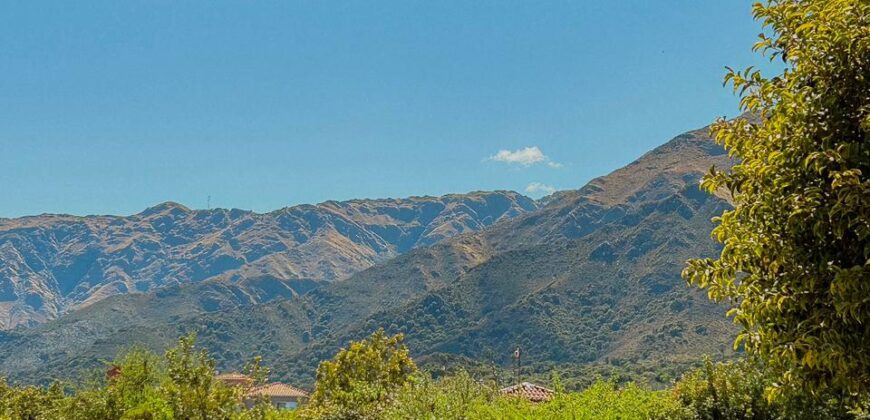 CASA EN LAS CASCADAS, ALDEA DE MONTAÑA