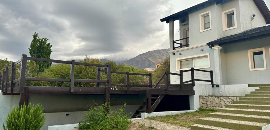 CASA + PISCINA EN CASCADAS