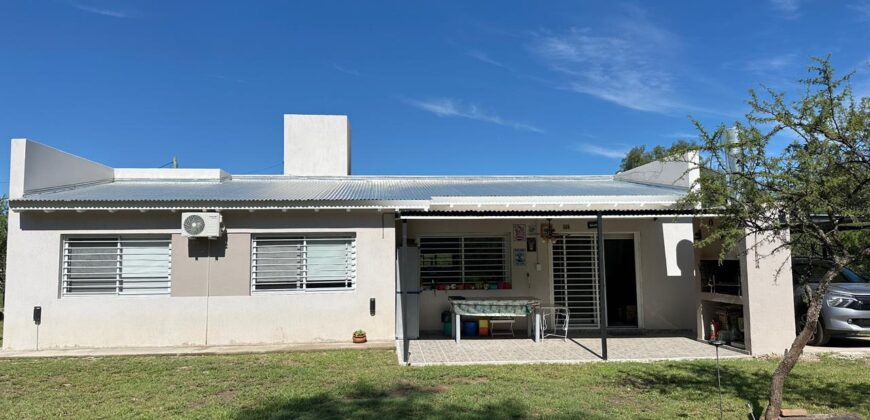 CASA EN BARRIO «LA SEBASTIANA»